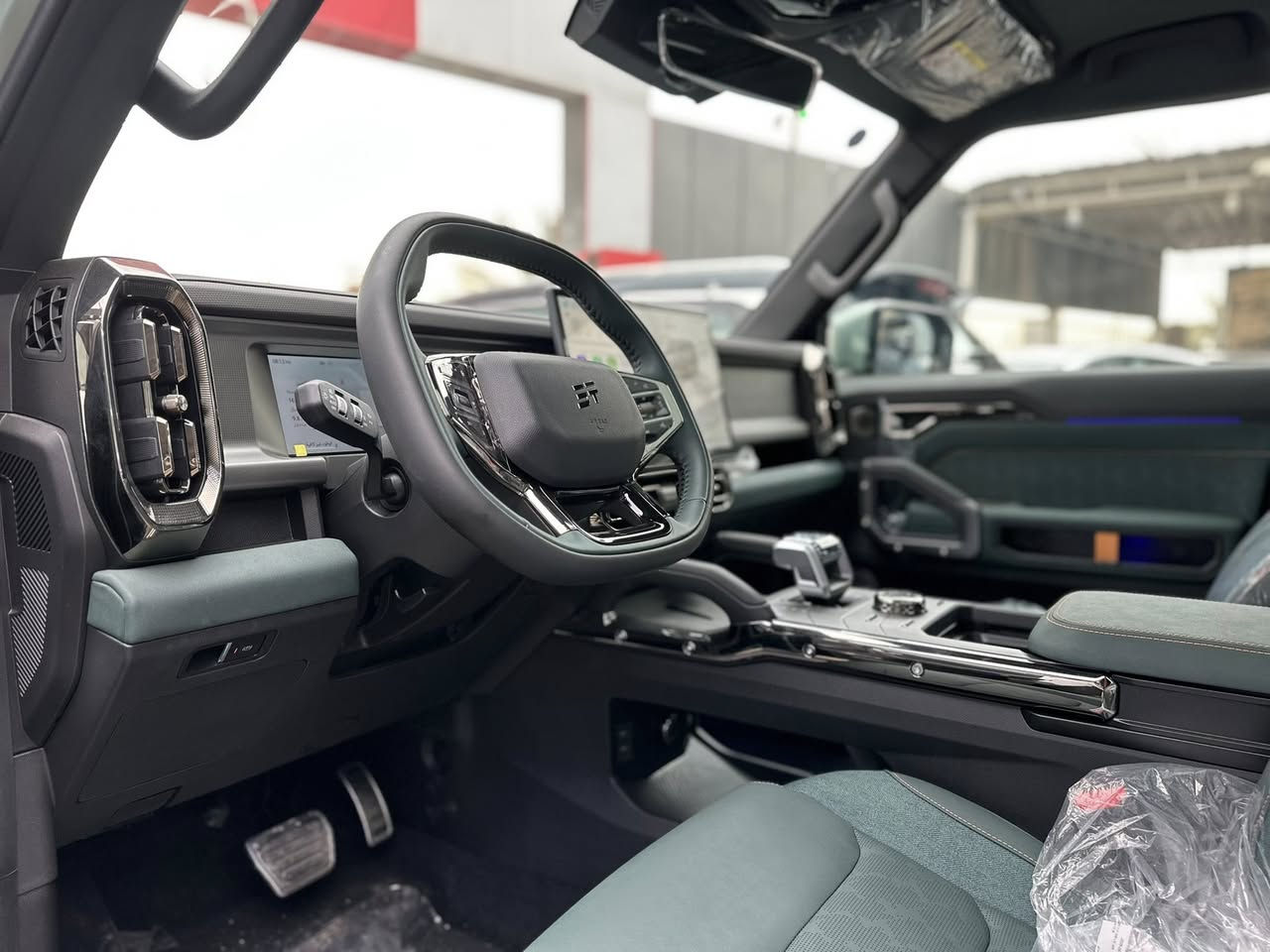 (بسم الله الرحمن الرحيم) 

جيتور T2 🔥 فئة Star Guard 💣2026 🌟 (حارس النجوم)

أحدث ونسخة من الجيتور T2 New 💥

فول مواصفات 1/1 💯 :

#داخل زيتوني احزمة برتقالي 💚🧡

1- بنوراما 🕳️
2- بصمة 🔐
3- كشنات تدفئة تبريد 🔥❄️
4- كامرات 540 درجة 👀
5- شاشة تفاعلية على الصوت 🖥️🔊
6- فور ويل 🎮
7-انارة LED محيطية 💡
8- تحديد مسار 🚇
9- توقف تلقائي للصدمات 🚄
10- سستم سماعات منن SONY
11- كير كرستال 🎡
13- كرسي مساج 🫆
14- باب الصندوق شفط 🦾
وباقي كثير من المواصفات 

#الون : Matte Green💣💣

حجم المحرك : 2.000 تيربو ✅

السيارة زيرو 0  ✅

السيارة #ضمان 10 سنوات من شركة هارلم 👌 ✅

مرقم بغداد ✅

#السعر 45.000 مليون 
للاستفسار الاتصال على الرقم 

***********
***********
#مسلم الخفاجي 

بغداد/ الكاضمية
