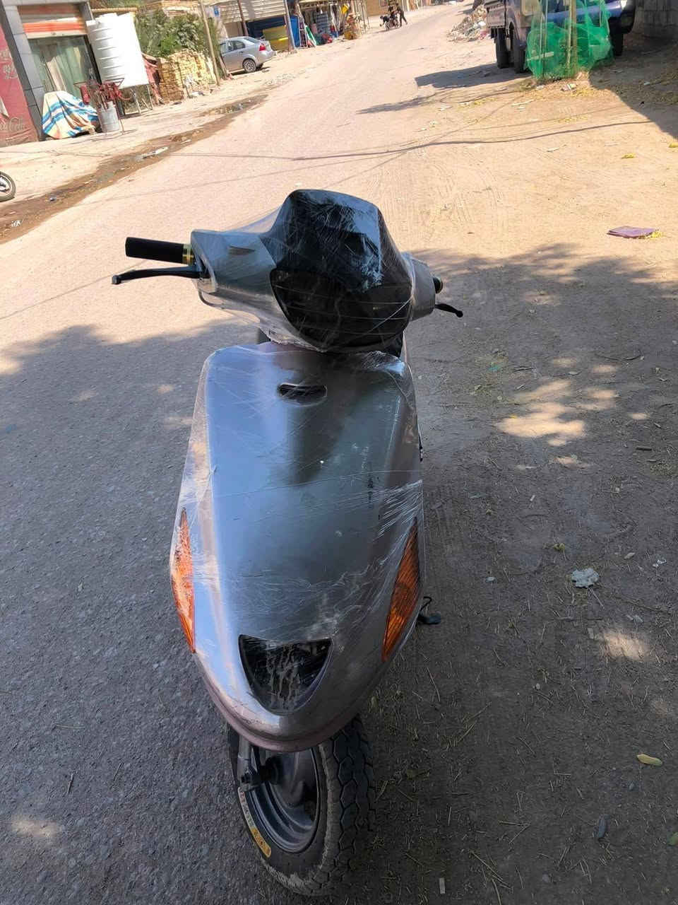 سلام عليكم  فراشه للبيع مكينه ناعمه حلوه كهربائيات شغاله سلف هندر سعرها 290 وبيها مجال بسيط للتواصل ***********
