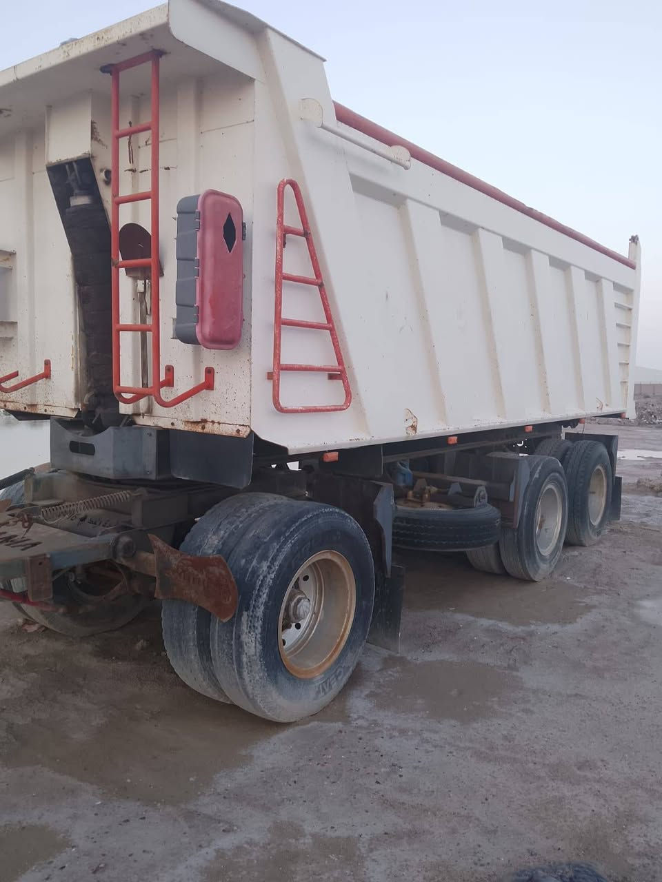 سلام عليكم مقطوره لبيع شاصي ١٦ دناكير ١٦ ألماني مكان بصره رقم تلفون ***********
