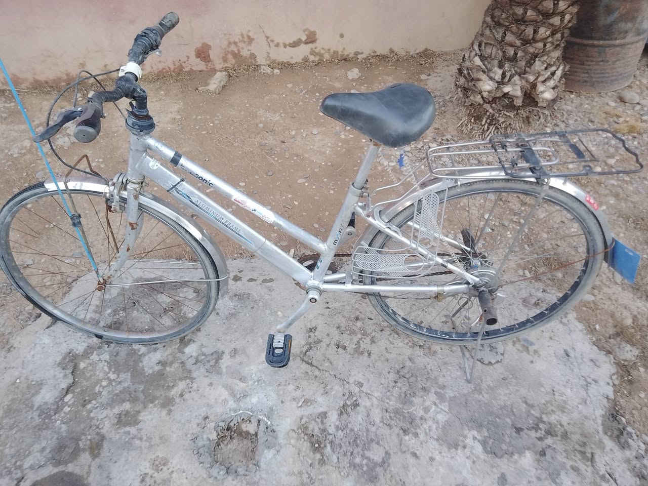 سلام عليكم بايسكل للبيع بس يعوزو جوب كدام سعر مناسب جدا
تواصل خاص او على رقم ***********
