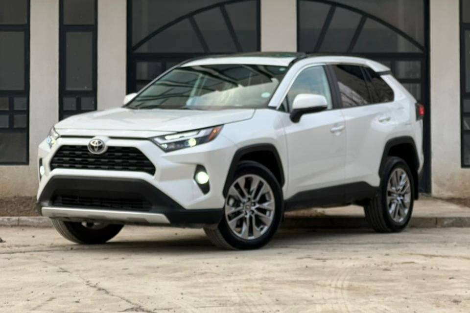 تۆیۆتا ڕاڤ4 2024 مواسەفاتXLE Premium AWD
سەیارەکە فول فول مواسەفاتە  
بەکلین داخڵ بوە هیچی پێوەنیە  
تەنها یەک بست ساردی هەیە بەشەرت 
ڕەقەمە جایزە  (15000km)هەزار ڕۆشتوە 
 ڕەنگی سپی سەدەفی مواسەفاتەکانی 
(دەبڵەکسلAWD-سڵاید- کامێرای دواوە-
8 پەڕەشوت-لایتی پێشەوە زینۆن و حەدەسە - 
لایتی دواوە  لید-لایتی تەم-بلاجیکتۆر LED-
دیاری کردنی خێرای-کار پلەی-بەسمە-
  ڕاگری نشێوی-بەردی گزۆز -برێک کارەبای-  
ڕادار- ئاوێنە ڕادار-کوشن سارد و گەرم - کوشن جڵد - 
کوشن خەزن،میمۆری-کوشن کارەبای -
  شاشە گەورە - گێچ ئەلیکترۆنی - سوکان هیتەر 
- فڵچەی جامەکان هیتەر- سندوق شەفت ، 
- سندوق کارەبای - دوو بەسمە - 
- ویل کرۆم- حەجمی تایە19-تبریت مەرکەزی-
- تبرید دووزۆن- -مواسەفات کەنەدی..

سـعـر : لە کۆمێنت داوابکە ڕاستەوخۆ بۆت دێت 📥 

گێر و مەکیەنەی بەشەرت 
هیچ کێشەیەکی تێدا نییە 

ژمارەی خاوەنەکەی 
***********
