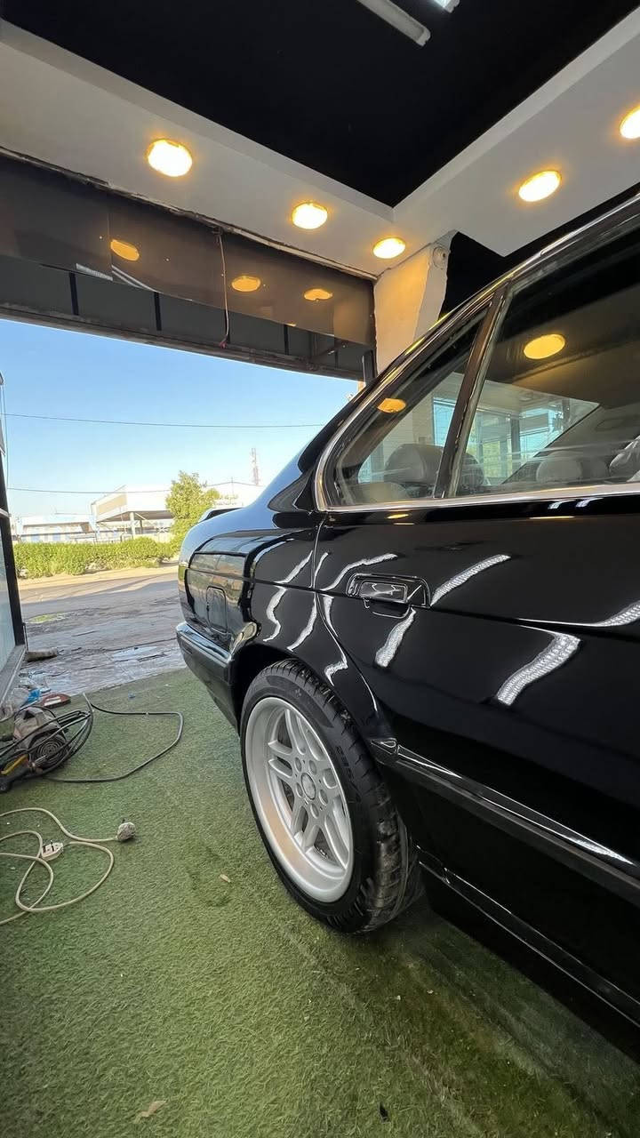 السلام عليكم
Bmw موديل1992
525  
الون اسود ميتاليك 
كير مكينه مسكر  جديد ✅
صدر امامي خلفي جديد✅
اكزوز بورلا ودبه تحكم ريمونت تشغل وتطفي✅
تبريد ثلج ✅
سعر 60 وبيه مجال 
كلشي بل سياره كامل ماناقصه شي 
العنوان: بابل المسيب
للستفسار ***********
