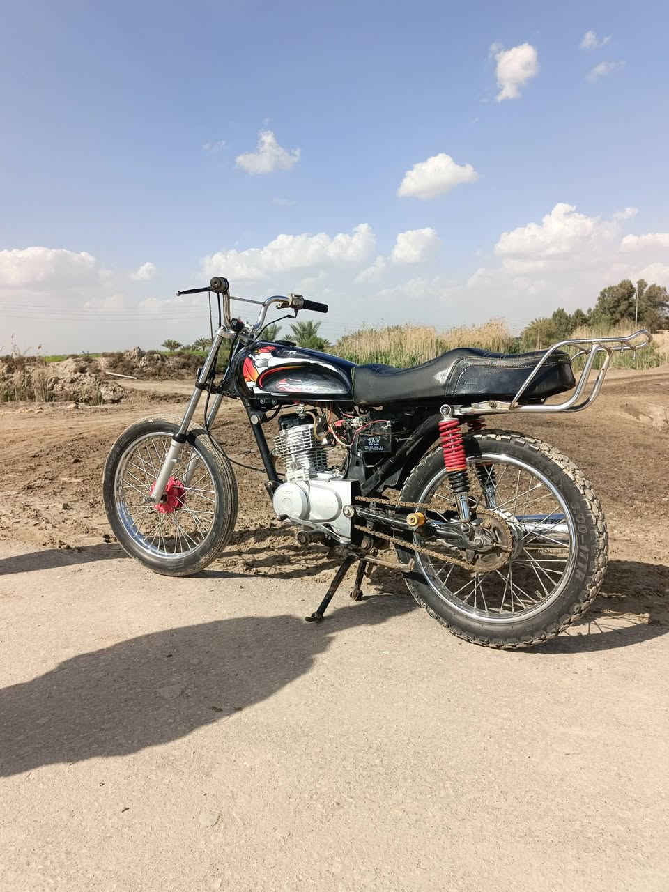 دراجه للبيع 
كلك 
محركه مديل 23
للستفسار
***********
