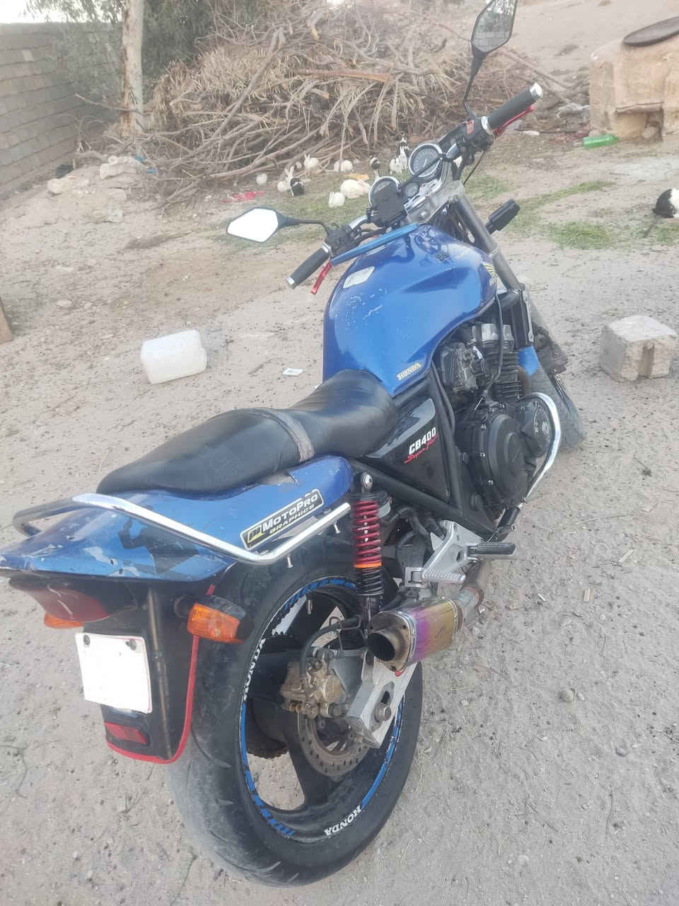 سيبي فور جيل اول16ولف
محرك خير من الله نشاط يشك لكاع
بدون اوراق 
سعر1200 وبيه مجال قليل
مكاني لانبار الكرمه 
رقم ***********
