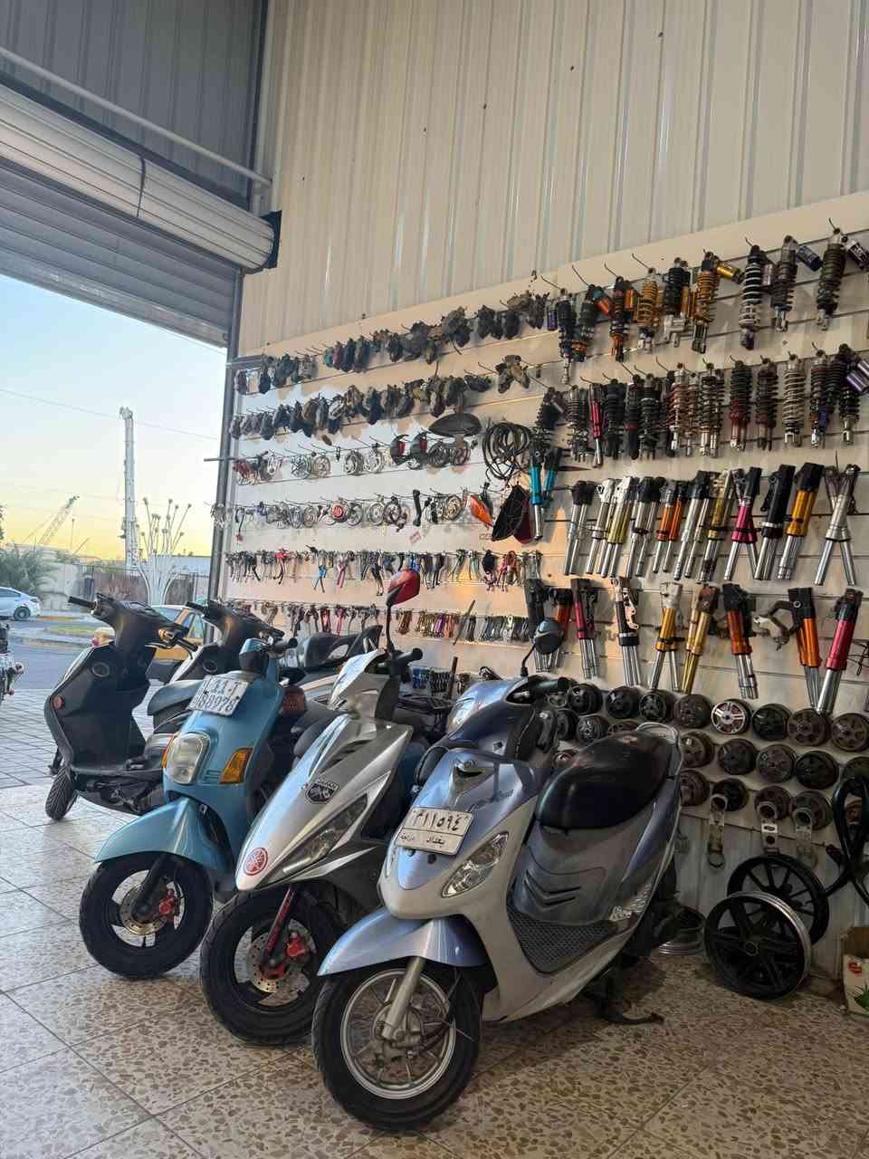 معرض الواثق لتجارة الدراجات النارية 

متوفر تفصيخ تزويد جميع انواع الدراجات النارية 
موجود كلجات خلفي وامامي 

سكنس فحل 
سكنس لد 
سكنس جبلي 
سكنس شمعة 
سكنس الجيل الخامس 
سكنس ثعلب
سكنس جيتي ار 
متوفر ادوات 120 دبلات وصالنصات وكلجات 
العنوان بغداد شارع فلسطين الضلال قرب صندوق الاسكان 
متوفر توصيل لجميع محافضات العراق 
***********
***********
