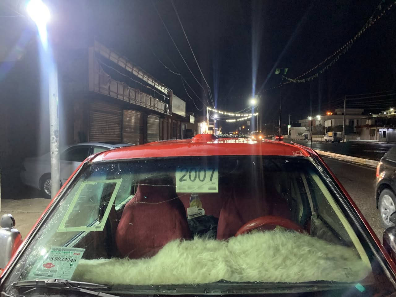 سەرەتا بەناوی خوای گەورەو میهرەبان گۆناو مۆدیل 2007 مەنەفێستی عەسل بەشەرتی گێرو مەکینەو عەکسل چوار تایەی باشی لەژێرایە   جام کارەبا  یەک چەمەلەخی پێوەیە کامل بۆیاخ بەس بۆ جوانی کراوە سەیارەکە زۆر تندوتۆلو بێ مەسرەف هی ماڵی خۆمەو هی مەعراز نیە کامل کارەبای مەزبوت بەرگە درگاو بەرگە کوشنی تازە تێگیراوە بۆ نرخ 
***********💯💯
