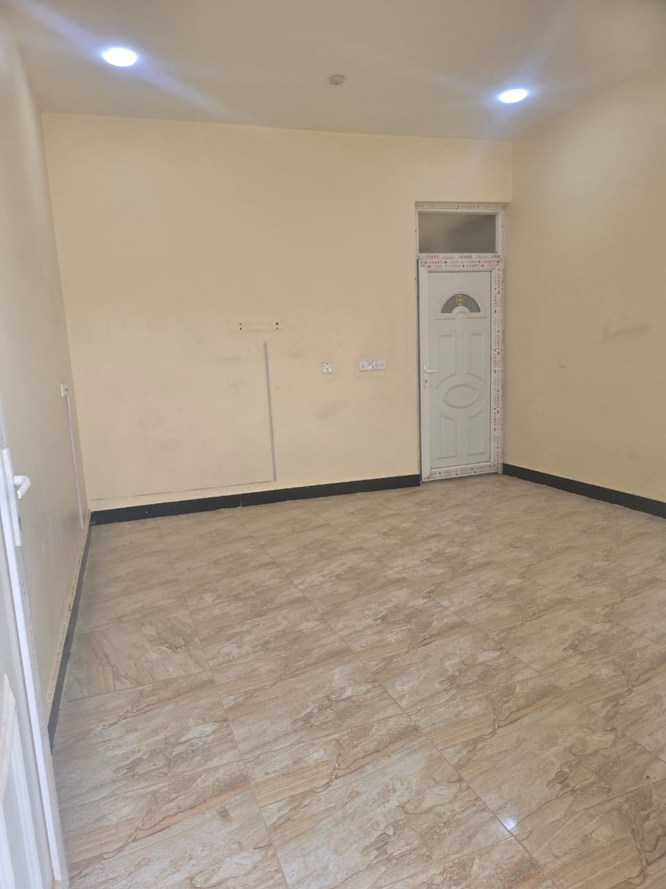 مشتمل للإيجار طابق ثاني مساحه ١٢٠ متر
العنوان المفرق قرب جامع الحاج ناصر
بناء حديث 
225 الف سعر الايجار  

للاستفسار الاتصال ع الرقم 

‭٠٧٧٧ ٠٢٠ ٥٥١١‬
