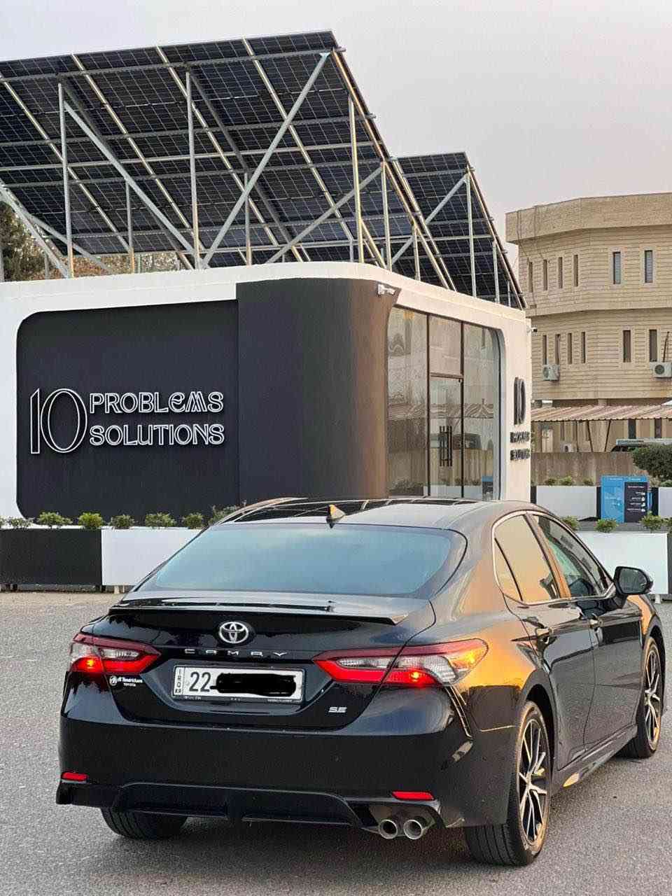 كامري مواصفات SE
داخل ابيض 
بنيد صبغ شوية بي داخل 
كل ايرباك سيستم بيلادي
السعر ١٨٥
مكان اربيل 
***********
*********** أربيل, العراق
