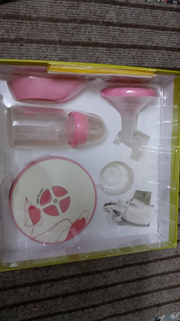 المنتج هو مضخة ثدي كهربائية طراز GLP-6.
تُستخدم للمساعدة في الحفاظ على إمداد الحليب أو زيادته. 
يمكن أن تساعد في تخفيف احتقان الثديين أو انسداد قنوات الحليب. 
تعتبر خيارًا جيدًا للأمهات اللاتي يفصلن عن أطفالهن لفترات طويلة أو عند العودة إلى العمل. 
قد تحتوي على أوضاع تدليك وشفط مختلفة للتحكم في السرعة والضغط.  موجود توصيل جميع المحافضات السعر 10 التواصل على هذا رقم ***********
