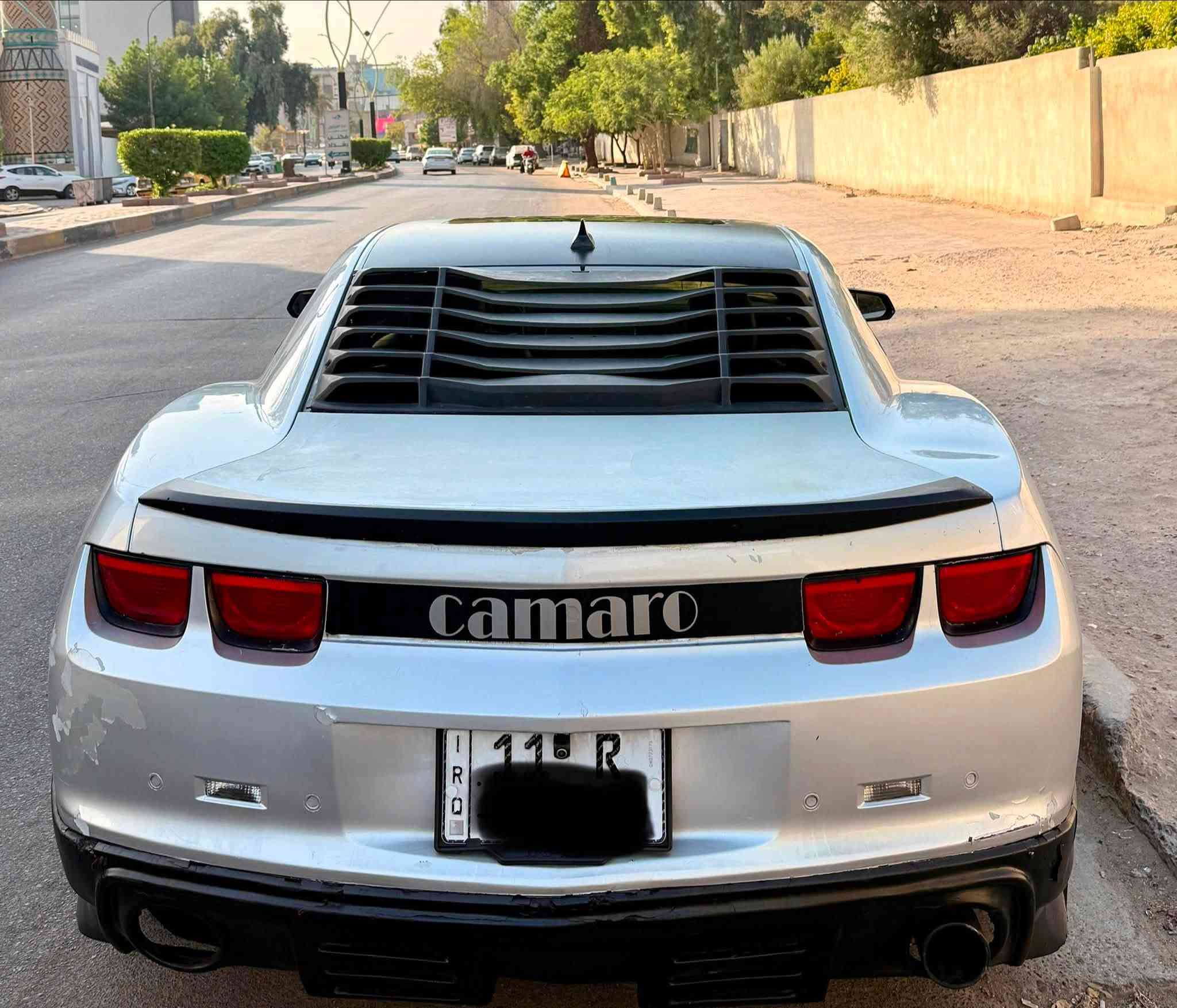 السلام عليكم
للبيع فقط  💯 ( اقره المنشور للاخير) 

شوفر كمارو    ✅
موديل ٢٠١١ ✅
محرك ٦ سلندر ٣٦٠٠   ✅
لون رصاصي   ✅
صدر امامي نظيف✅
 صدر خلفي نظيف  ✅
شاشه كبيره  ✅
كاميرا ✅
سستم صوت ✅
كشنات جلد  ✅
كشنات كهرباء  ✅
كشنات تدفئه ✅
تحكمات ستيرن ✅
شفتات ✅
داتا شو ✅
فتحه سقف ✅
لايتات حلقات ✅
كير اوتو نظيف جدا ✅
لايتات عدسه ✅

عليها إضافات : 
بجم zl1
ويل ٢٠
سبويلر خلفي
سكوب جامه خلفيه 
دفيوزر هينيسي
بنيد ابو الفتحات 

السياره اعلى مواصفات بالكمارو فول الفول . 

حادث السياره جاملغ امامي سايق ومصبوغه السياره   .

السياره حلوه  بالحقيقه احلى من الصور ترايها حلو  .

المكينه مبدله مال ٢٠١٥  ( افضل من مكينه ال١١ ) 

ملاحظه : السياره شغاله وتمشي لكن بيها دخانه من الصالنصه فقط فحتى لا أتعبك أنزلك حساب مكينه من سعر السياره .

رقمً بغداد إنكليزي سنويه جديده وهزه جديده باسمي شرط التحويل ثاني يوم .

مكاني بغداد الاعظميه .

السعر ((٧٥ ورقه )) وينزل من السعر سعر المكينه وهم بيها مجال للشراي ما اوكف وياه 👍🏼  .

***********

أ.مروان النعيمي 

صلي ع نبيك 💯
