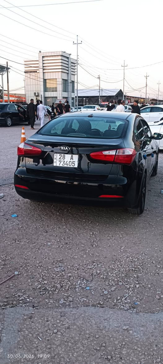 كيا فورتي موديل 16 صبغ أحزام للجماليه رايدهه ب95 وبيها مجال اللون اسود بيها چاملغ الأمامي اليمنه مصلح مامفتوح السياره باسمي رقم نجف دولي رقم الهاتف ***********
