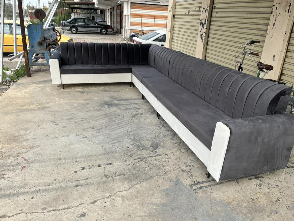 ديوان ٧امتار جديد غير مستخدم البيع سعر
٣٠٠وبيه مجال الشراي 
***********
