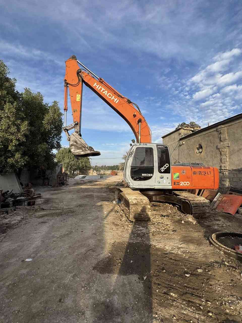 السلام عليكم فايف مديل 99 جاهزه خير من الله كبل للعمل والسعر مناسب ***********
