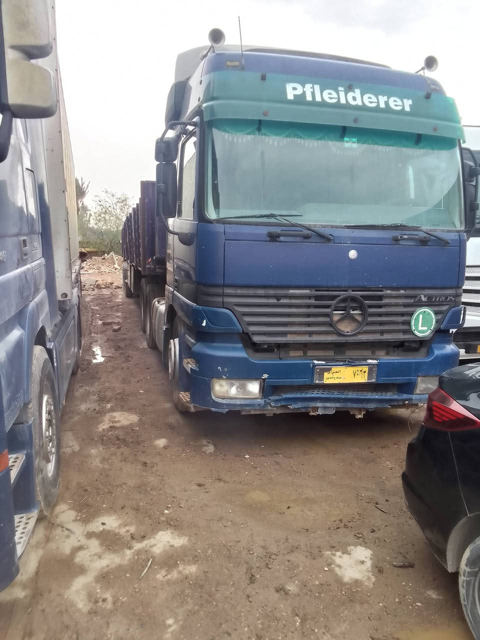 اكتروس للبيع رقم صلاح دين سعر ١٨٠ ورقه رقم اصفر سنكل دبل تاير العنوان بغداد جرف نداف معرض سنويه فلات حداديه دبل تاير رقم الموبايل او*********** ***********او قرب خالد أبو الهواء بس راس ١٨٠
