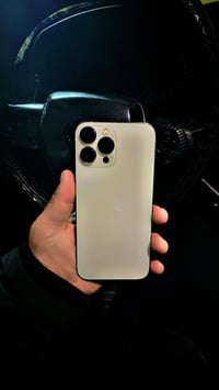 من رخصة الادمن 📱متوووفر للبيع📱  ايفون 13 برو ماكس 🤍 لون ابيض 💾ذاكرة 25...
