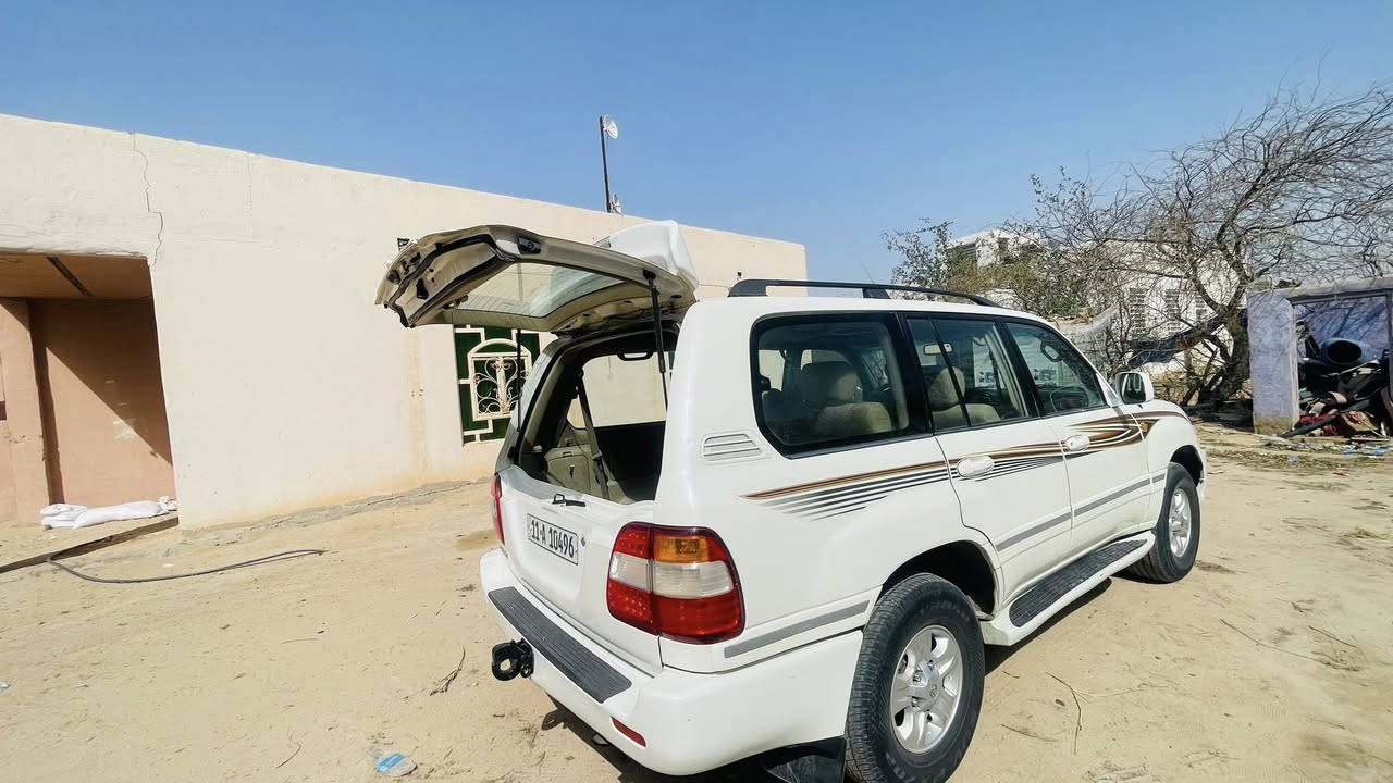 سلام عليكم مونيكا 2007 اصل  خليجي كويتي سياره كفاله من ضربه بي صبغ اثر شريط فقط بدون اي ضرر محرك كير شرط حداديه تبريد سياره جاهزه مكاني كربلاء طريق نجف سعر 150 وبي مجال بيع***********
