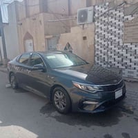 أصدقائي كيا اوبتيمه موديل ٢٠ مروس  جارجر من موديل ١٥ وصاعد. ٠٧٨١٥٥٥٣٤٥...