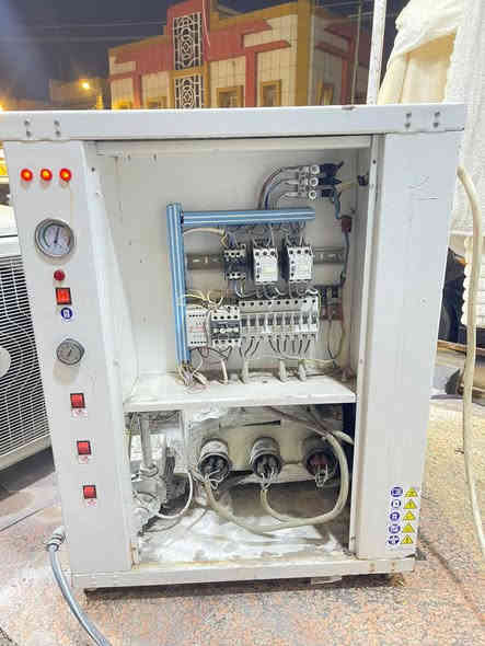 للبيع العنوان البصره هاتف ***********
