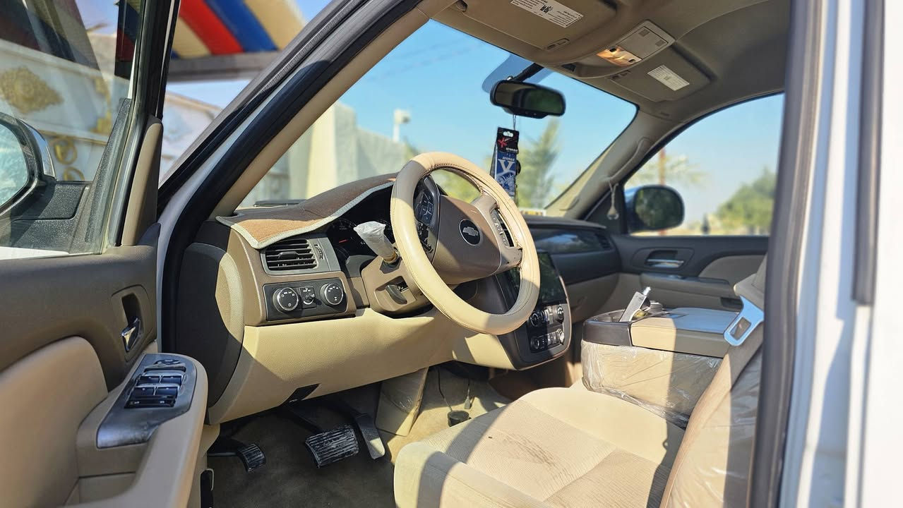 تاهو ٢٠٠٩
مكفولة بدون ضربة وبدون صبغ 
مكفولة كير ومكينة السيارة مشروع وطني بإسمي 
١٨٩$ 
***********
