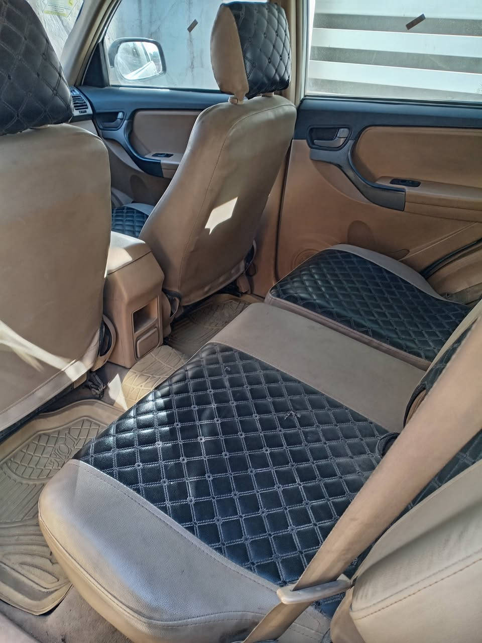 شيري تيكو ٢٠١٢ امتياز ٢٠١٣ للبيع
محرك كير بحاله جيده
السياره بإسم صاحبها الأصلي
ماشيه تقريبا ١٣٠٠٠٠ كم
نظافتها ٧٠-٨٠٪
الإطارات بحاله جيده
السعر : ٦٧ ورقه
للتواصل على الرقم :
***********
