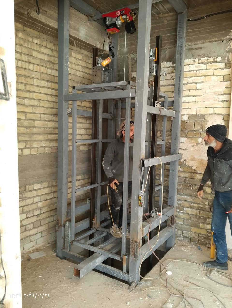 سلام عليكم المصطفى لعمل كافة مصاعد الحمولات والخدمات بغداد و المحافظات, ***********
