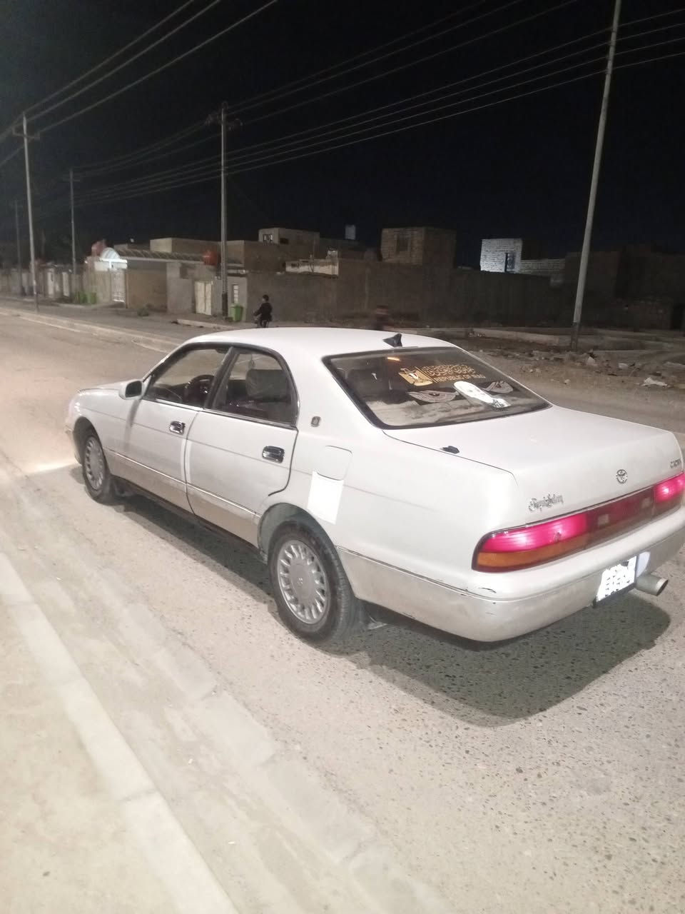 بطه متصل موديل 93// سياره سونار مرفق  مع الصور مكفولة من الكص ونقل جثه العيب شرعي سياره السنويه ال 31. مشرؤع وطني. كير مكينه كفاله كهربائيات حداديه تخم تاير كله شغاله سياره مال جناي. السعر 👈.   48.   وبيها مجال العنوان العمارة 🦅 مكلف بنشر شراي تصل علا ***********
