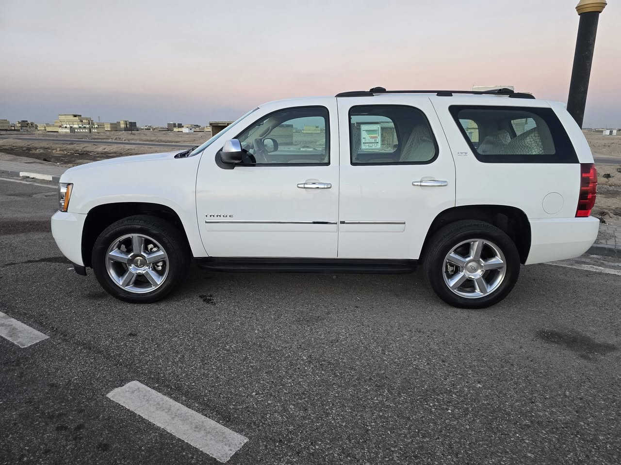 السلام عليكم
تاهو  موديل 2013 LTZ  
فول مواصفات تخم تاير كفاله عامه من صبغ وبارد وفتح 

مكان سياره بصره 
رقم  صاحب سياره ***********
