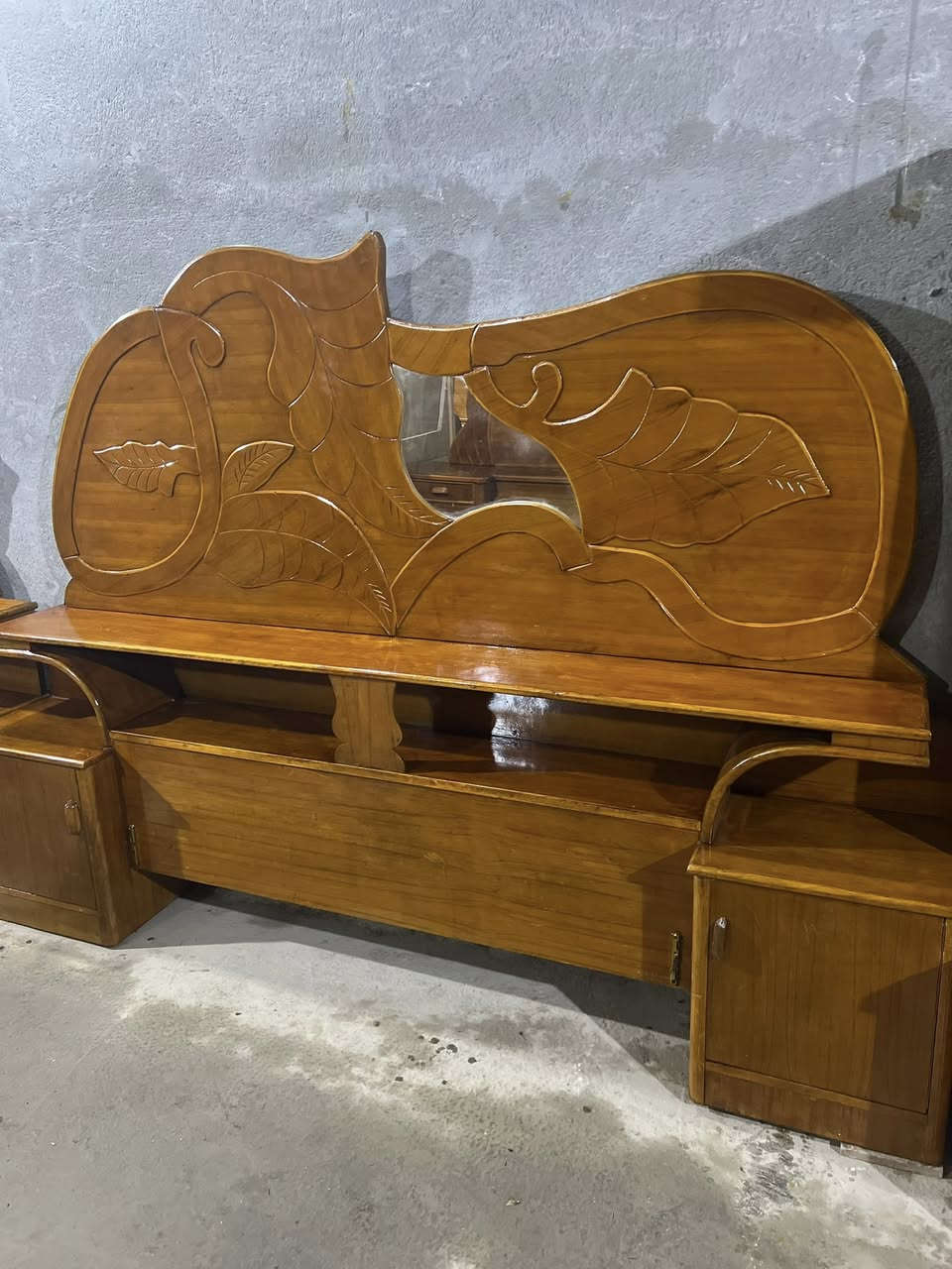 سلام عليكم غرفه نجاره صاج مستخدمه نظيفه العنوان الحله ***********
