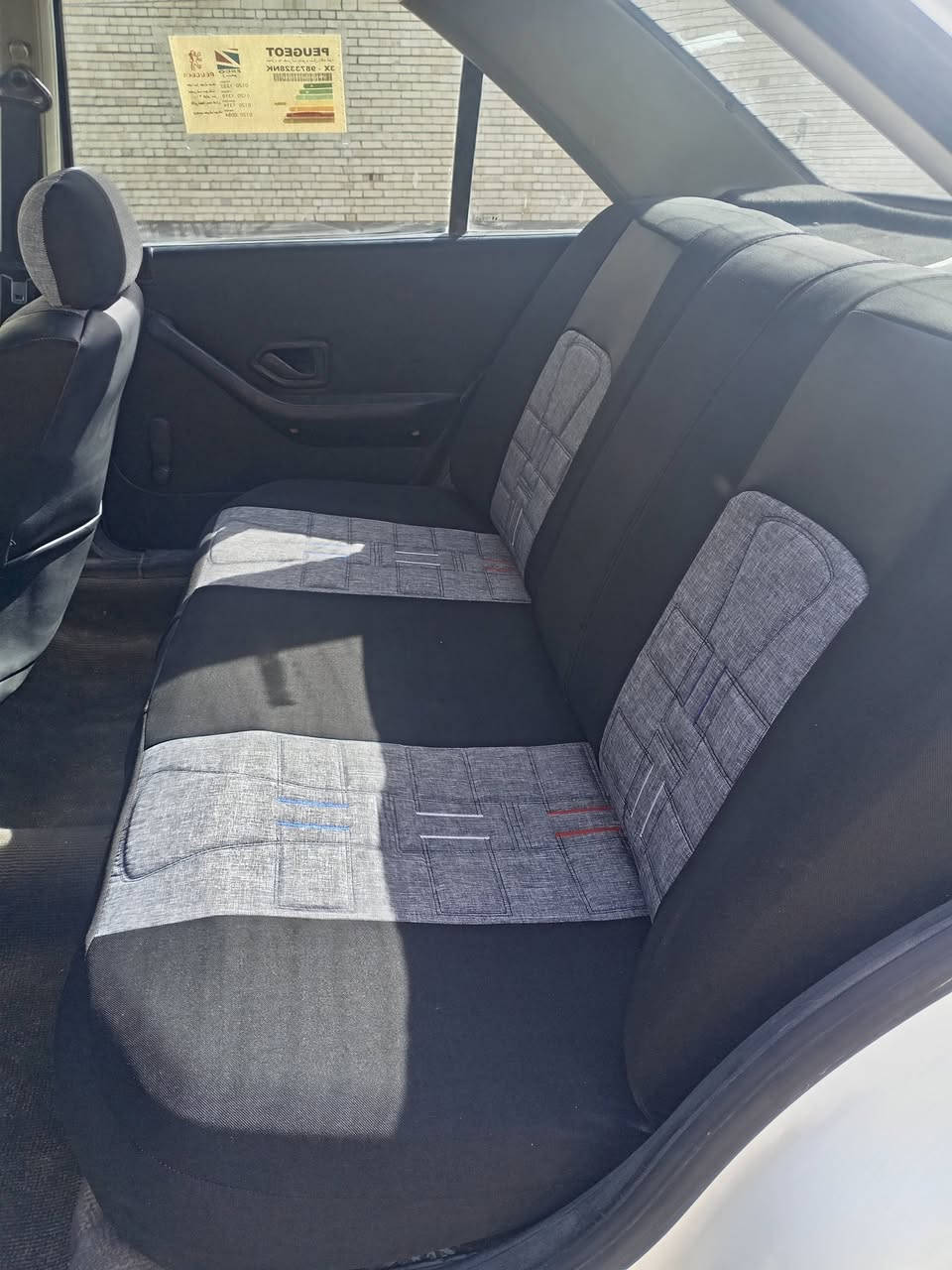 سلام عليكم بيجو موديل 2010 مروس بسيبه نضيفه وا بيع السعر 27وبيه مجال بسيط تحويل ثاني يوم ***********
