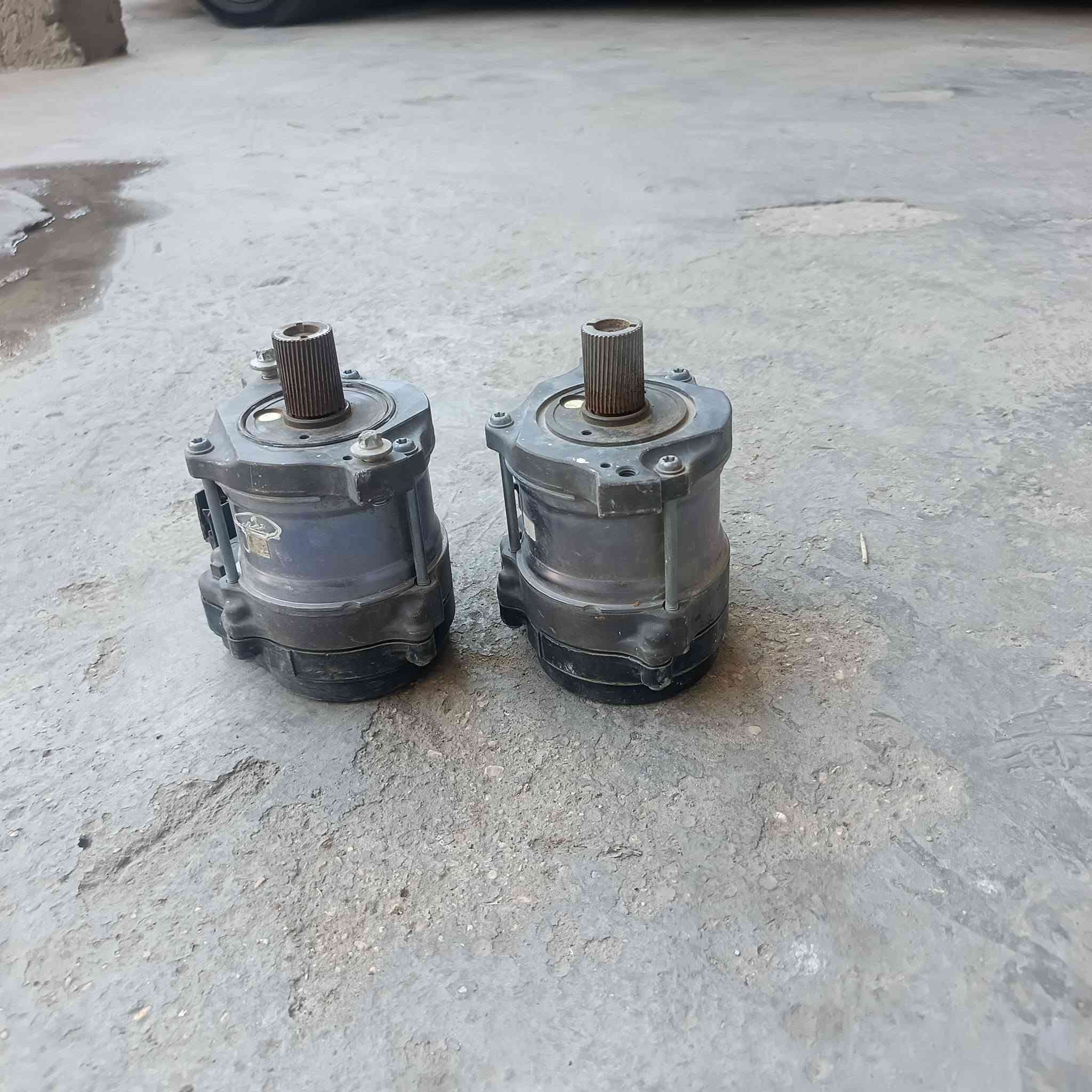 ماطور ستيرن عدد ٢ ٣٠٠ وبي مجال اتصال ***********
