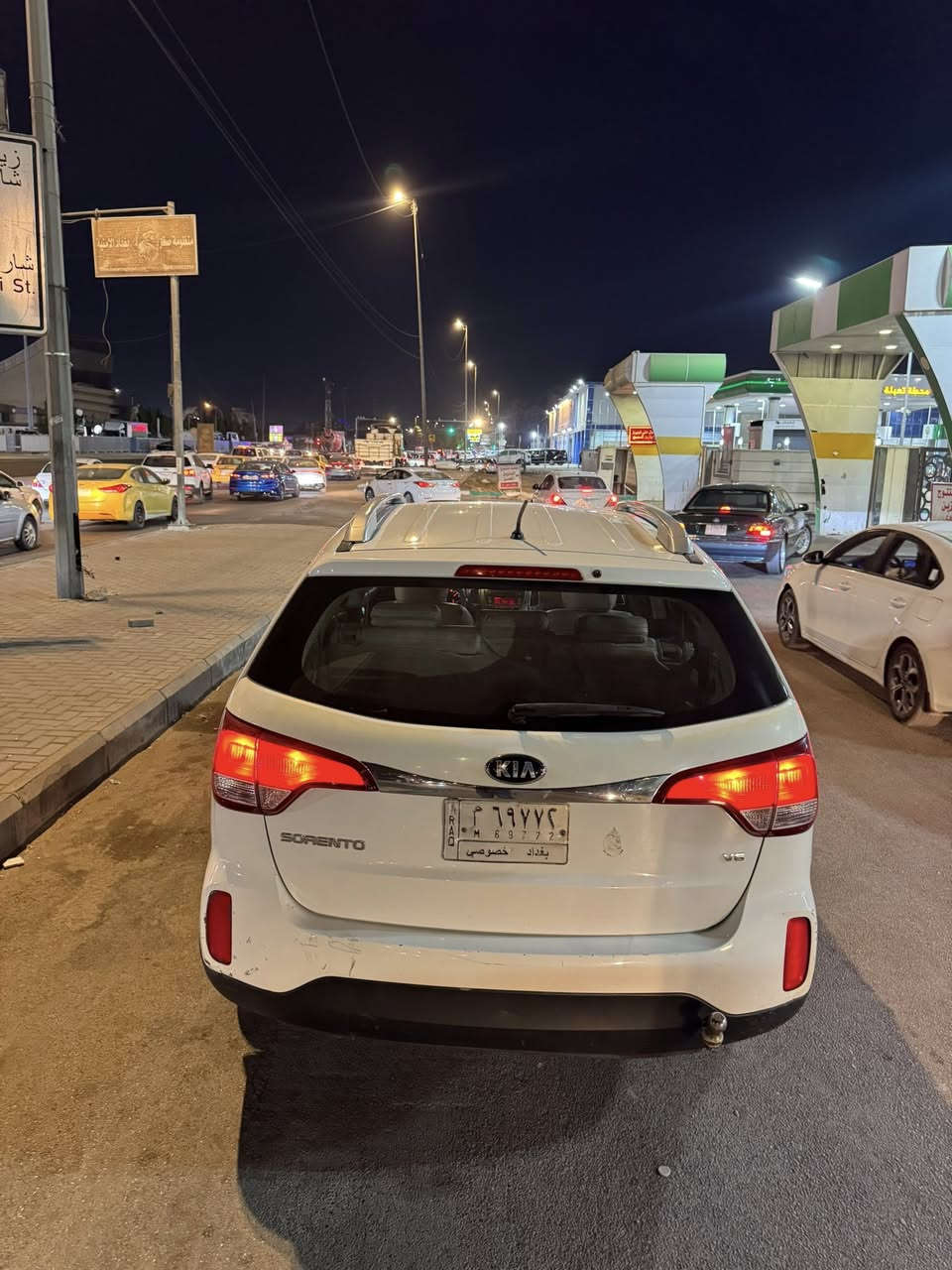 السلام عليكم
كيا سورينتـو ( خليجي ) موديل 2015

 بأسمي رقم بغداد 

مكينه  6 سلندر / 3.6V دوووش 

سبعة راكب 

نطام ايكو ( تقليل استهلاك الوقود )

ثلاث قطع تبريد منفصل 

تحكمات استيرن اعتيادية  

لداات امامي 

بردات خلفية 

الارضيه مغلفة بالكامل 

ماشيه 151 كيلومتر 

ضرر السياره جاملغ وباب امامي جهه السايق

ايرباگ ستيرن وبرده 

باقي مواصفات السورينتو معروفة ….

السعر خاص 🔴

مكاني :  بغداد / الزعفرانية
الهاتف : ***********
