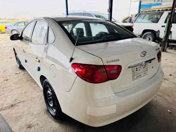 السلام عليكم الانتره 2011 خليجي 
رقم بغداد تحويل مباشر مكينه. 1600
كير محرك خير من الله تخم تاير جديد حداديه جديده السياره جاهزه مناقصها شي السياره مصبوغه حزام بدون دواخل. قماره بلاديه  مكان السياره بغداد تقاطع النهروان 
السعر 93
للستفسار. ***********/*********** المدائن
