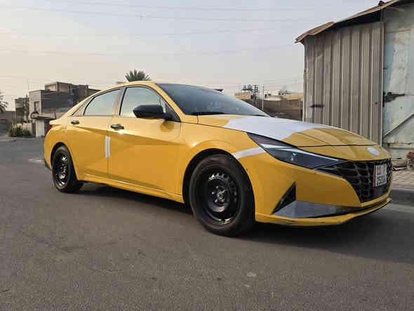 السلام عليكم لنتراء للبيع مديل
2023 لسياره حادثها جاملغ تبديل وشويه بالباب ع كد شبر صوره الحادث بالمنشور بسمي السياره مصفره من غرامات  ماشيه ٥٦  كير مكينه بلادي سياره نضيفه وخير من الله كبل لشارع مكاني الشعب ***********  لسعر 155وبيها مجال بسيط
