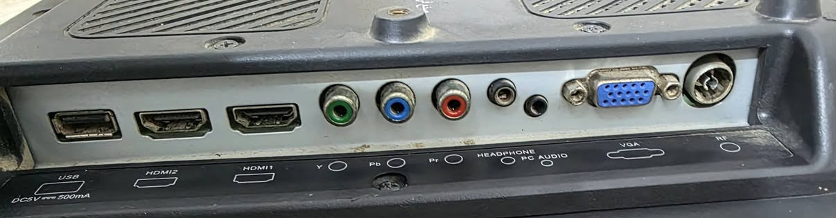 السلام عليكم 
شاشة حجم 32 بيهة كومة منافذ (قديمة و حديثة) 
بيهة AVIN AVOUT VGA HDMI×2 
RF منفذين للصوت و USB 5V
و منفذ ypbpr 
شغالة و وياها الريموت الاصلي 
مشكلتهة تطلع اللوان أخضر بالصور البيضة 
و اصفر بالصور الخضرة و هيج 
سالت محلات على تصليحها 
يكلولي ب15 الى 25 
المهم سعرها ب40 قفل 
توصيل ماكو الهة 
مكاني البصرا المعقل 
اكو فيديوهات للشاشة بالاخير


**إذا كنت صاحب هذا الإعلان وتريد حذفه لأي سبب، رجاءا أرسل رسالة إلى الدعم الفني**