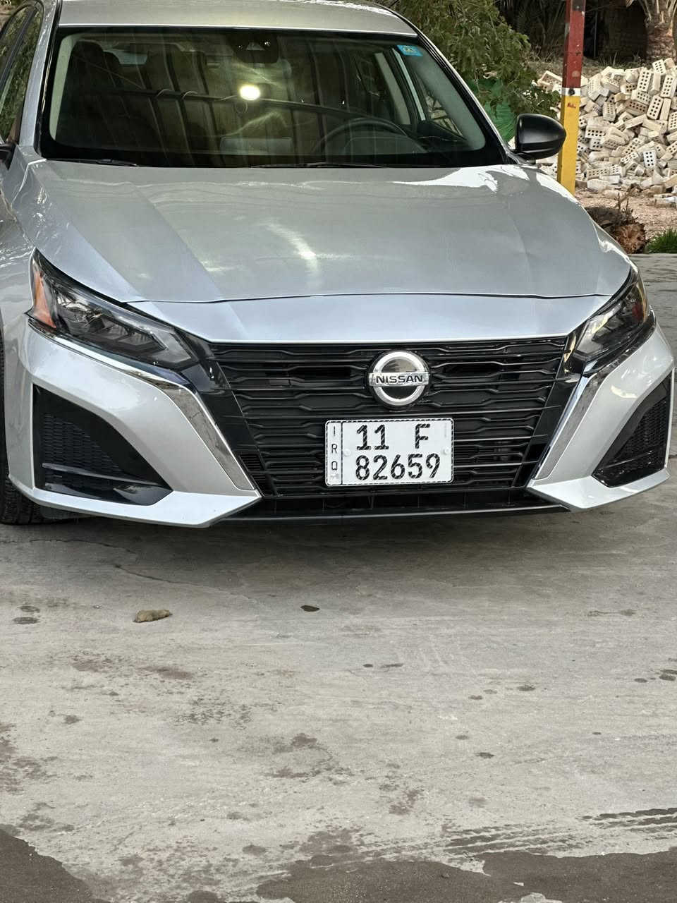 للبيع نيسان التما 24محرك 2500اربعه سلندر سيارة جديده وجاهزه بيها تصليح بالفخذه وشويه بالشاصي صبغ ثلاث قطع فقط بنيد وجملغات اماميه ماشيه 16الف رقم بغداد مداور ثاني يوم فول ما عدا الفتحه svرايدها 148 للاستفسار ***********
