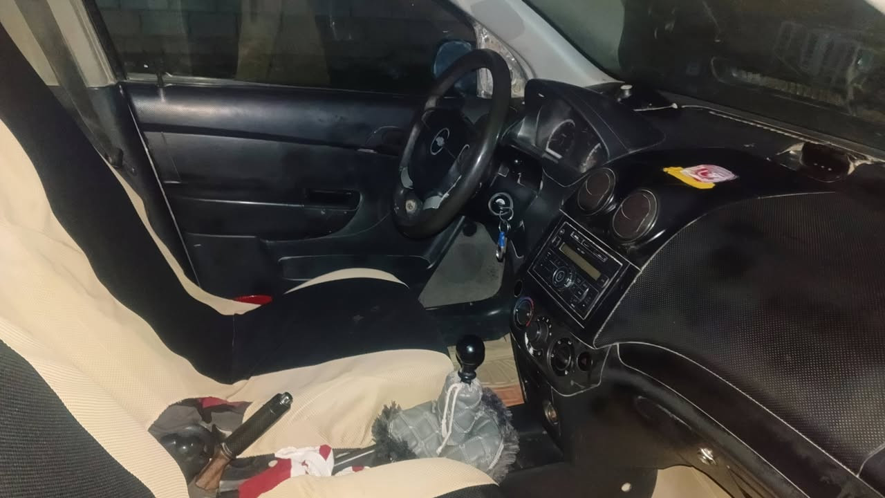 افيو 2011للبيع/ هيه وغرامات صفر وبلا ضرر
مكينه وكير شرط الرقم ديالى شرعيها بالموصل. رقم جديد انكليزي 
شرط تحويل السعر50وبيها مجال بسيط  للتواصل والاستفسار ***********او ***********
