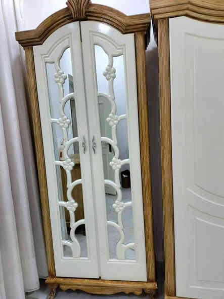 غرفه نجاره صبغ حراري سعر قفل مليون و550ناصريه مركز يريده يتصل عل هذا رقم ***********
