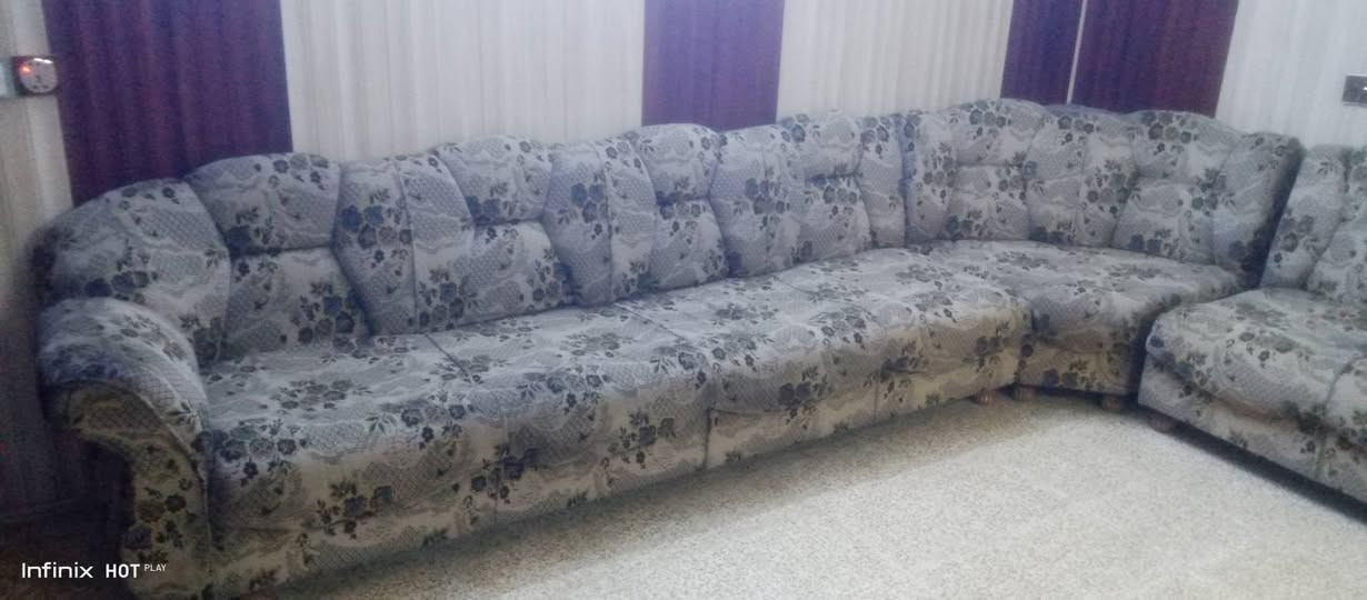 طخم استقبال ١٢ متر  ٦ قطع 
للبيع 
العنوان موصل حي سومر مقاطعه ١٢٤
***********
