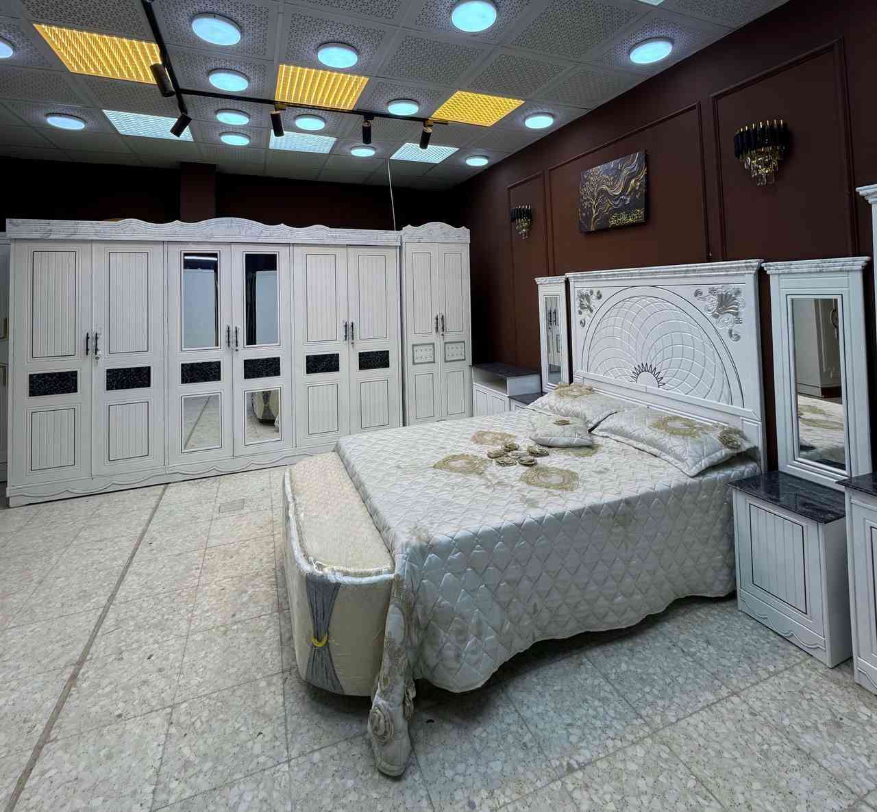 السعر // مليون فقط 😍
🔅تفاصيل الغرفة المرمري  ....

خارج ٤ملم ام دي اف 🔺
وداخل صاج ٣ملم 
صبغ حراري  درجة اولى 

عدد القطع  ٧ قطع 😍
🔺1 //جرباية  قياس  ١٦٠ × ٢٠٠ 
🔺//ميز جانبي ايسر قياس ٥٠
🔺2// وميز  جانبي  قياس ٥٠
🔺3// زاوية ارتفاع مترين عرض ٨٠
🔺4// وميز بلازمه  
🔺5//وميز مراية ارتفاع مترين عرض ١٢٠
🔺6// وكنتور ٦ باب  ارتفاع مترين و١٥ طول ٣ متر و١٥

القطعه الثامنة حسب الطلب شازلون
سعرها ٥٠ الف ❤️

(توصيل مجاني مركز بغداد )
التوصيل يشمل الشد مجاني 🔥
(اطراف ٥٠)
باقي المحافضات حسب البعد
شازلون سعرها ٥٠ الف
شازلون مخزن ٧٥ الف


**إذا كنت صاحب هذا الإعلان وتريد حذفه لأي سبب، رجاءا أرسل رسالة إلى الدعم الفني**