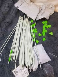 متوفر بيت زجاجي متكون من   100 سيخ الياف زجاجي  طول كل سيخ ٤٥ سم   مع ...