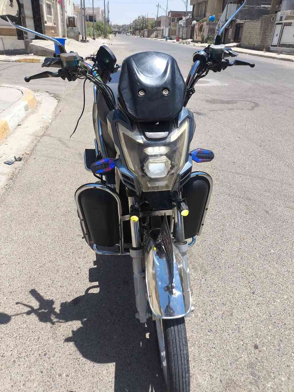 للبيع هارلي الأخوين موديل 25
6باتري 
نضام سويج +بصمه تشغيل عن بعد تشغيل بصمه اصبع 
ماطور نظيف 
كهربائيات كلها شغاله اي نقص مابيه نضافه فول 
دبل اشاره/نضام ار رجوع للخلف 
4سرع+مثبت سرعه
دبل اشاره /يمين يسار 
سعر 475وبي مجال لشراي 
 ***********
+9647827587898

