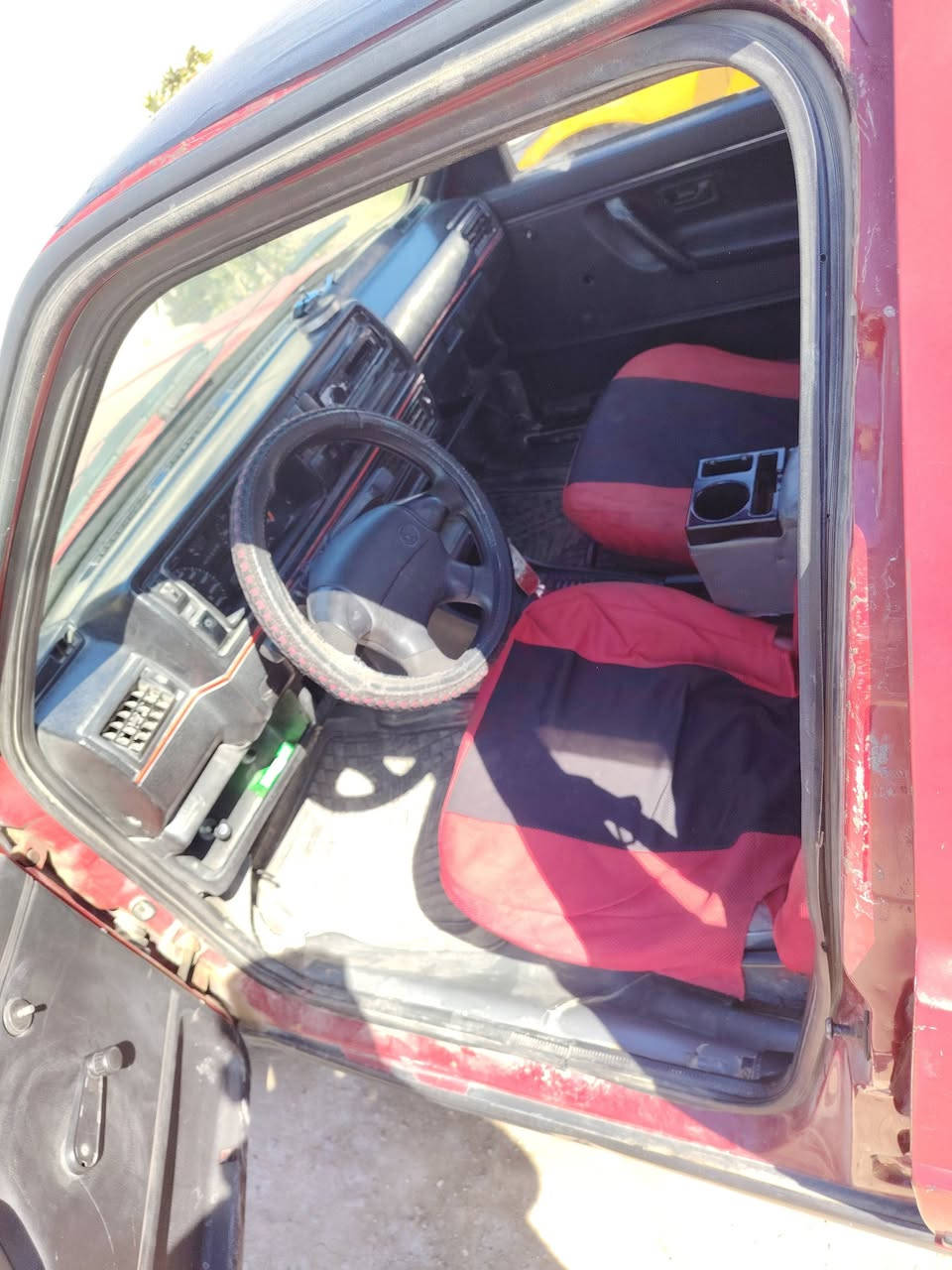 كولف جيتيا موديل 1991مكفوله محرك 1800كير اوتاماتيك رقم بغداد مكان بابل ***********
