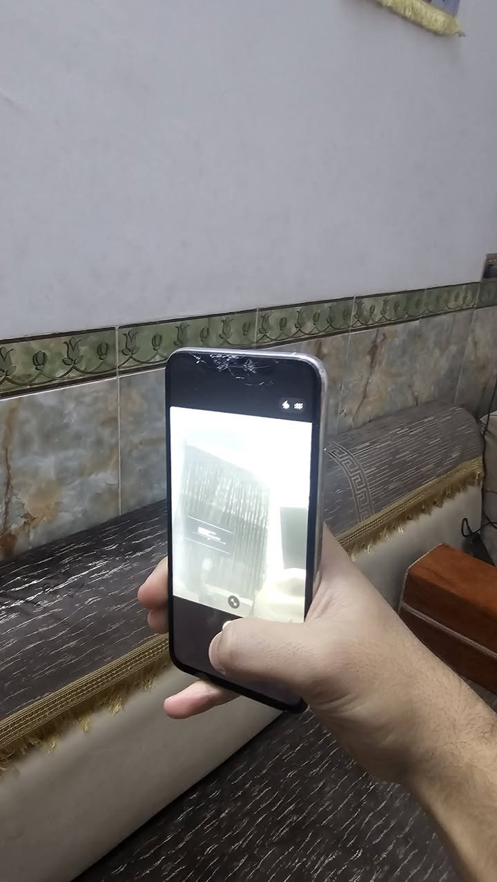 آيفون 11برو ماكس ذاكره 64مبدل شاشه وبطاريه وضهرة مكسور أبيع عله وضعه سعره 140مكانهة بغداد مدينه الصدر ***********
