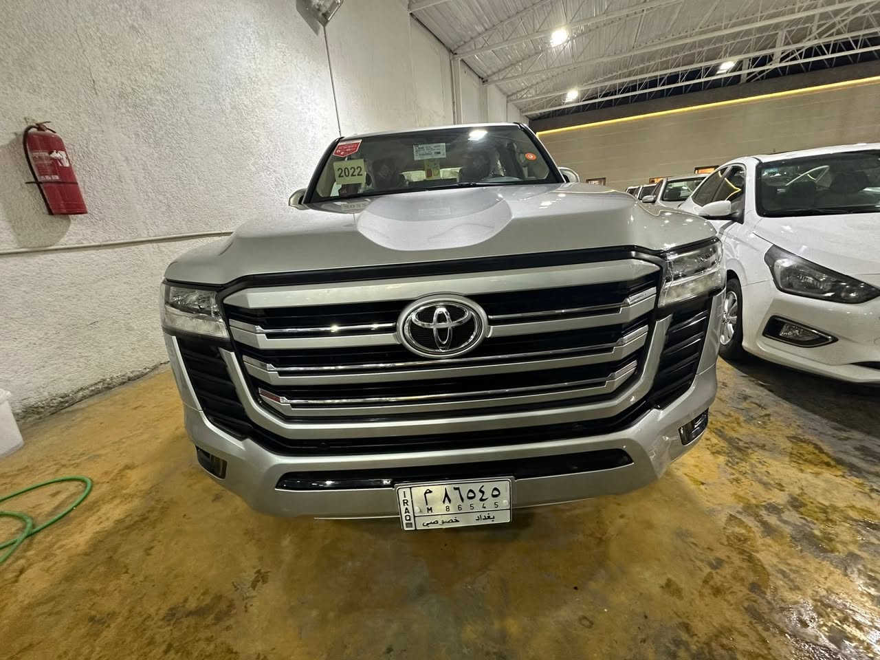 السلام عليكم اخواني واخواتي لاندكروز 2022 ساس باب اول 
المواصفات
1/دبل كرسي كهرباء
2/كرسي السائق 3حركات
3/شاشات3 تطبيق
4/باب خلفي كهرباء
5/شاحن واير ليس
6/تبريد في الكشنات
7/تشغيل عن بعد 
8/سلايت روف
9/حساس امامي حساس خلفي
10/فور ويل
11/هيتفونات اصليه و ارضيه في وضع الوكاله الممشى 68الف حقيقي
تخم تاير جواها سياره داخله في الضمان سيرفز كامل في وكالت ساس سياره جديده في معنه الكلمه
المكينه تنفس طبيعي 4000
ملاحضه بسيطه
رصعات في البنيد مسحوبه في البي دي ار
السعر/575
الرقم/***********
