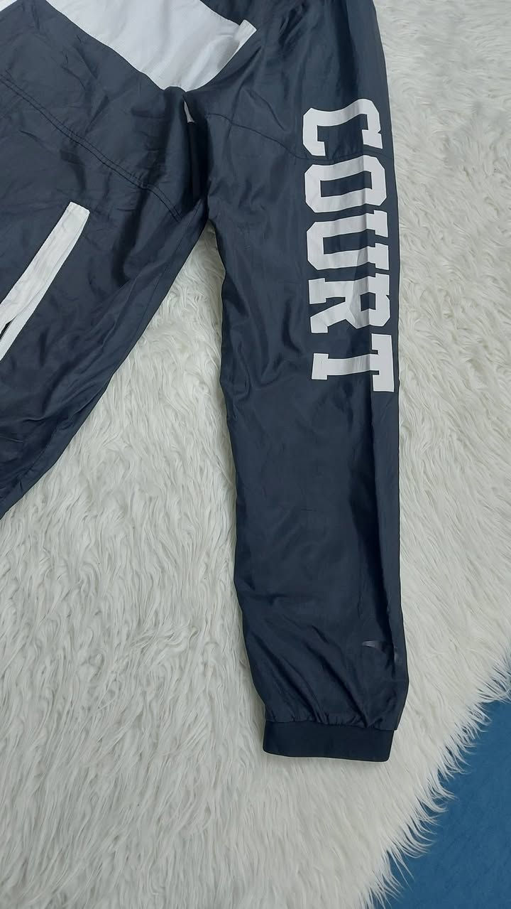 قمصله وتر بروف 
قياس لارج تلبس وزن ٨٠و٧٥ ك
يوجود توصيل


**إذا كنت صاحب هذا الإعلان وتريد حذفه لأي سبب، رجاءا أرسل رسالة إلى الدعم الفني**