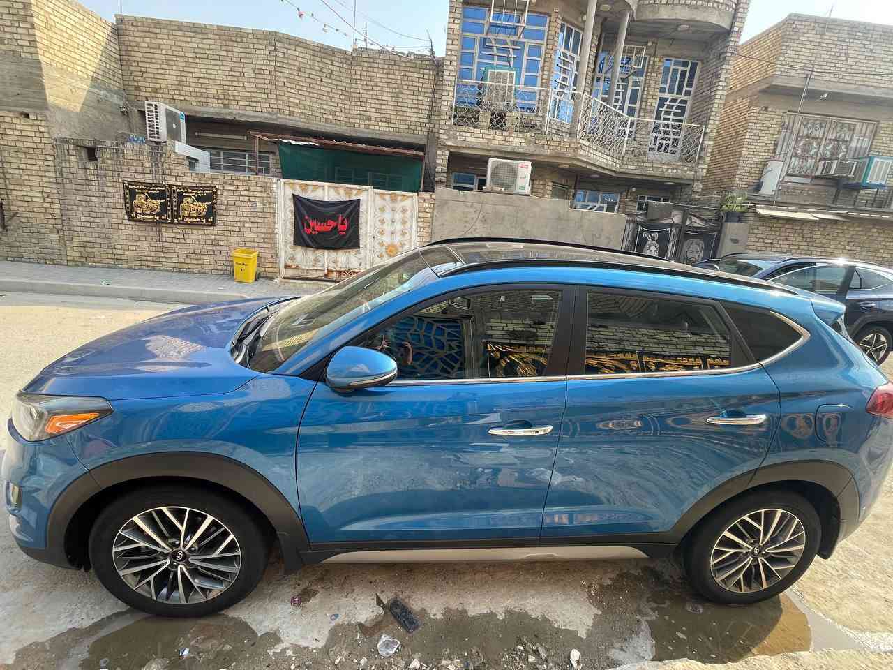 السلام عليكم مكلف بالنشر توسان 2021 وارد أمريكي فول مواصفات بصمه+كشنات كهربائي تتفأه وتبريد +بنورامه + الجنطه الخلفيه كهربائي حساس+5عدسات اوتو+تخم تاير جديد سياره جديده ما بيها صبغ ابد فقط مكان الحادث بنيد مثل مموضح في الصور مصلح نفسه ومصبوغ فقط + شواصي و دواخل سليمه 100% سياره جديده بمعنا الكلمه 
السعر 185
الاستفسار:***********
