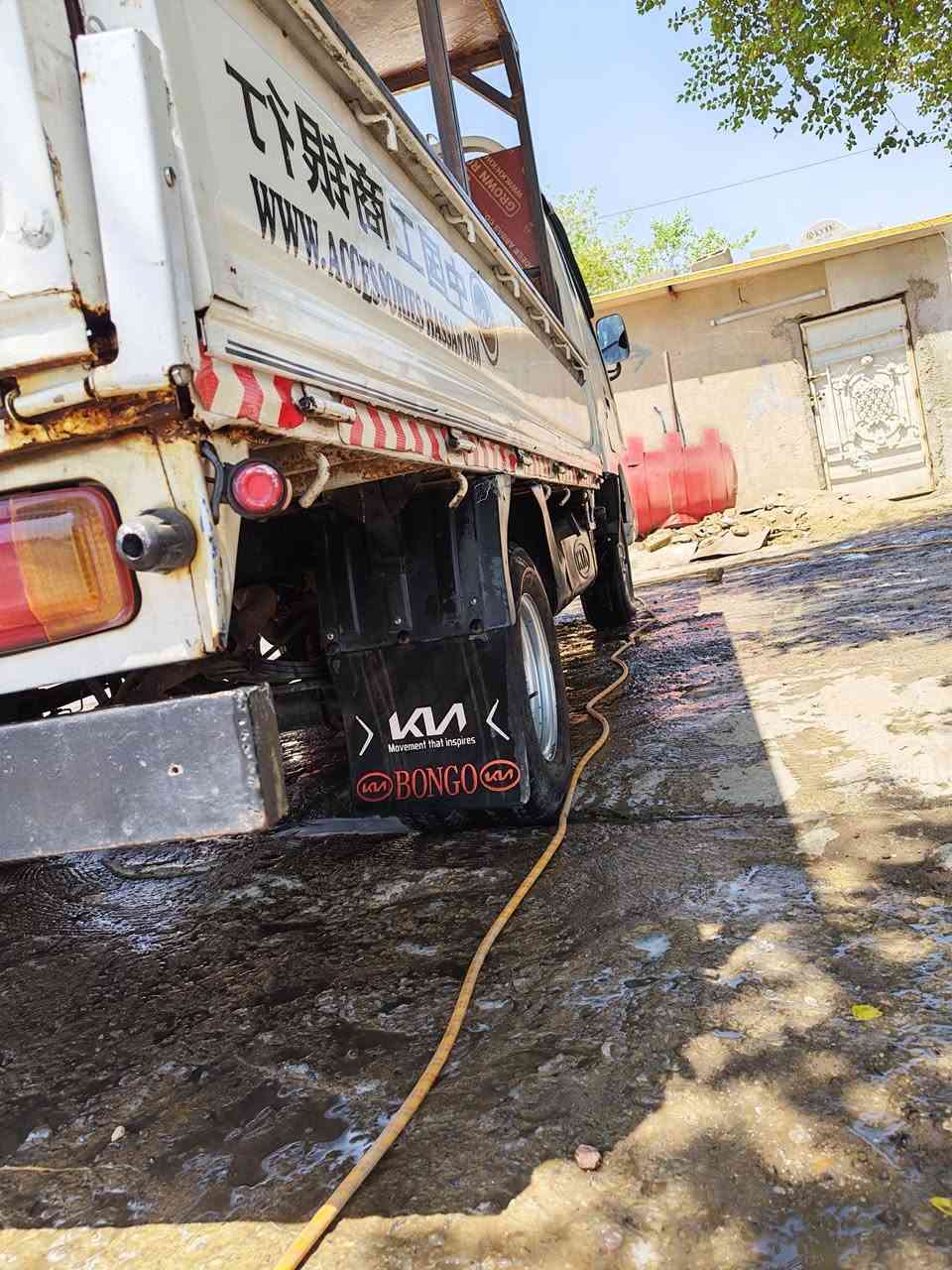 السلام عليكم فنتيره 97 للبيع سياره باسمي نظيفه 58 وبيها مجال مكانها بغداد المدائن رقم الهاتف ***********
