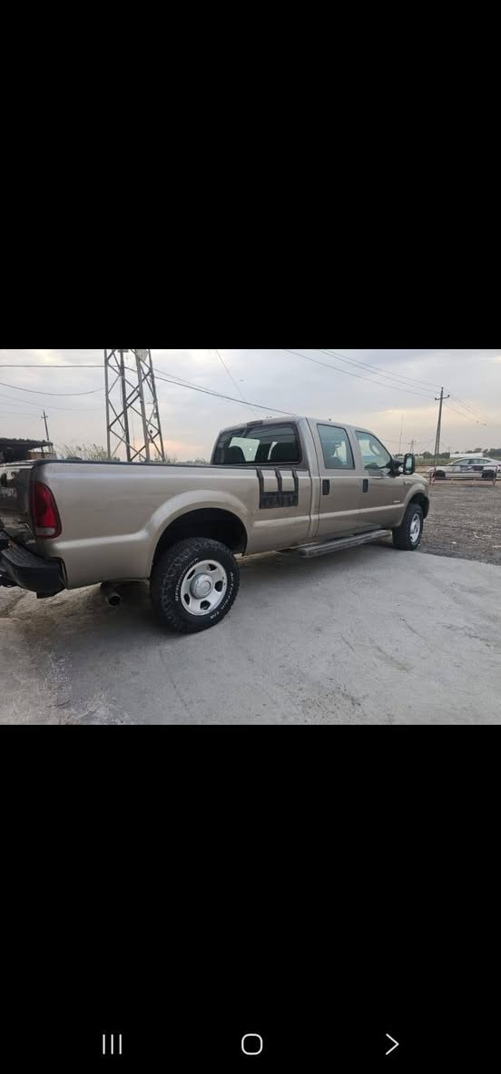 FORD F-350 2007
مرحبااً 
فورد F-350  للبيع او مراوس
رقم اربيل سنويتها منتهيه بـ 2023 
بيها حصة مال كاز 8 سلندر بيع او مراوس شرط التحويل
 السياره بلاديه وشغاله من كهربائيات وكير ومحرك وتبريد كله شغال
 بس بيها شغله وحده من تطفيها لازم تعوفها ربع ساعه وتشتغل واني كاصتلها انجكترات يم ولد بكسره وعطش يعني الي ياخذها يروح يشدهن يمه كاملات من ضمن حساب السياره يعني اني دافعه حسابهم
تخم تاير جبلي نضافته 80%
صدرها نضافته تقريبا 90%
كير محرك مكفولات 
السعر 80$ قابل للتفاوض ...
للاستفسار  :-
*********** خط 
*********** واتساب
