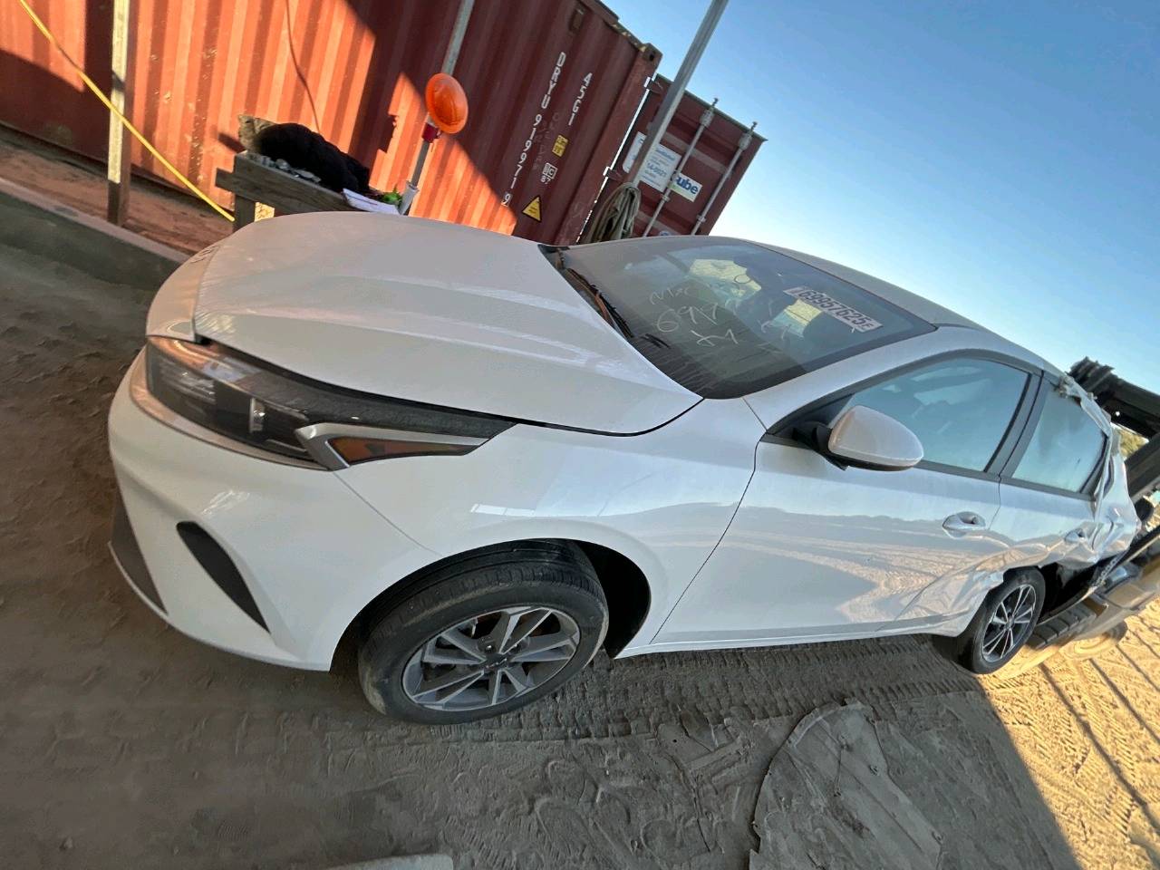 ‏KIA 2024 - كيا فورتي 
‏#كير توماتيك 
‏مواصفات نص فول Lx
‏ماشيه ٣٥ميل
‏بيعك في اربيل شمالي
‏محرك ٢٠دوش
‏كشنات قماش
‏شاشه صغيره 
‏ويل كروم 
‏الضر مثل ما واضح بل صور
‏السعر اتصل ع الأرقام التالية 
‏***********
‏***********
‏
‏مصلح جاهز مكان الموصل 