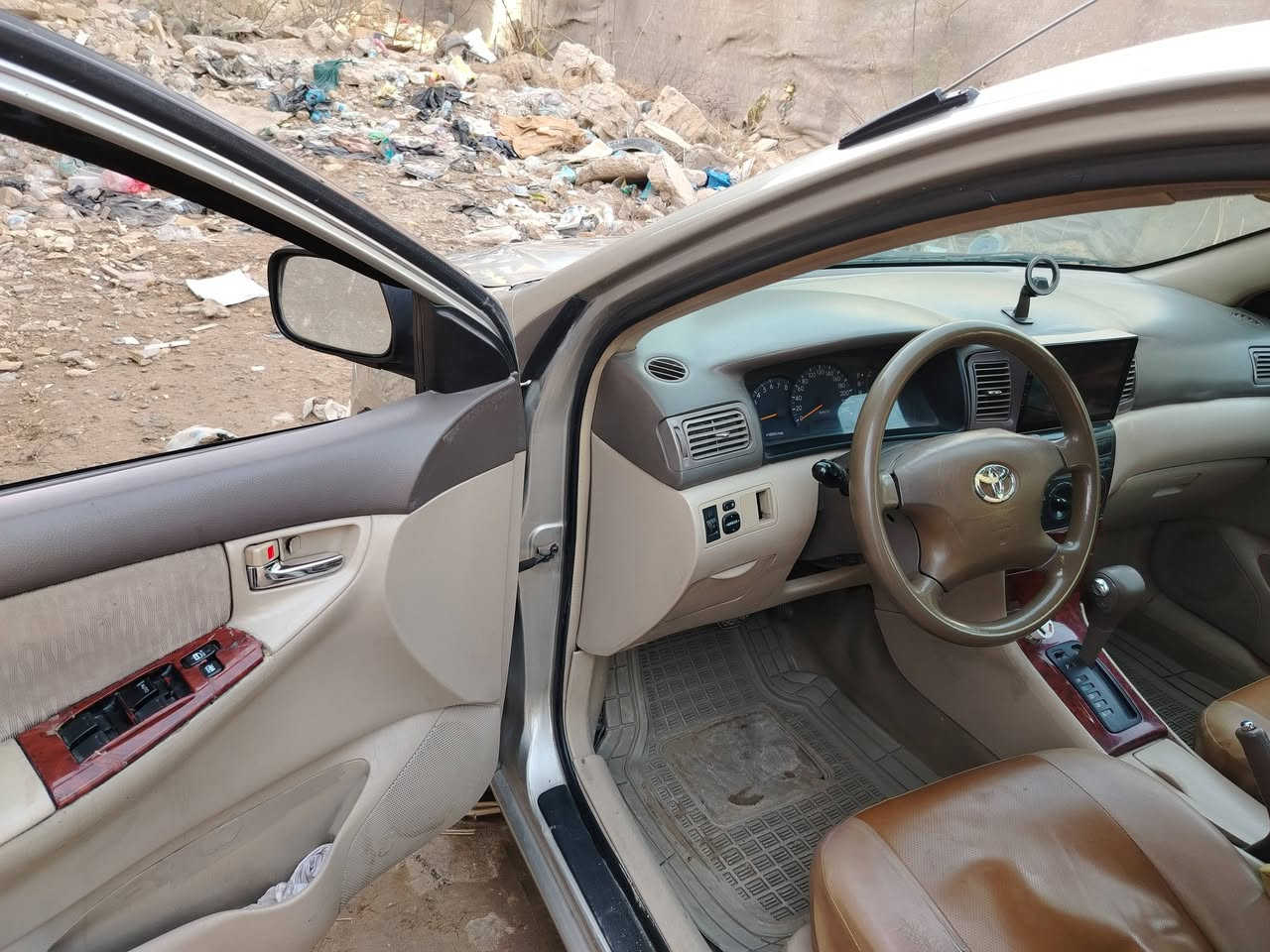 كورلا بيكاتشو ٢٠٠٦ بغداد رقم جديد مكينه ١٨٠٠ بيه طخه جاملغ امامي بدون لغد بدون شاصي مواصلهن شي، ومصبو غه عام اثر جراد، محرك كير تبريد تدفئه حداديه تايرات باتري كهربائيات كله جديد السعر ٧٨ وبيه مجال قليل مكان اسياره بغداد للاستفسار/***********
